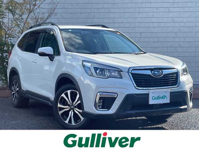 スバル フォレスター プレミアム 茨城県 2018(平30)年 9.5万km クリスタルホワイトP 純正ナビ　/-BT/TV/AM/衝突軽減システム　/バックカメラ　/デジタルインナーミラー　/コーナーセンサー前後　/電動リアゲート/ＬＥＤヘッドライト　/レーダークルーズコントロール/D席N席パワーシート　/D席N席シートヒーター　/ステアリングヒーター/LEDヘッドライト/レザーシート/プッシュスタート