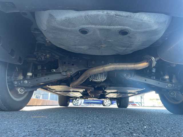 スバル フォレスター プレミアム 茨城県 2018(平30)年 9.5万km クリスタルホワイトP 純正ナビ　/-BT/TV/AM/衝突軽減システム　/バックカメラ　/デジタルインナーミラー　/コーナーセンサー前後　/電動リアゲート/ＬＥＤヘッドライト　/レーダークルーズコントロール/D席N席パワーシート　/D席N席シートヒーター　/ステアリングヒーター/LEDヘッドライト/レザーシート/プッシュスタート