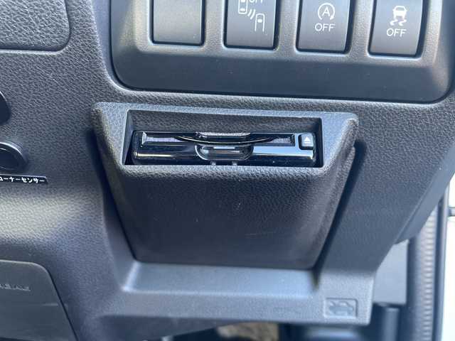 スバル フォレスター プレミアム 茨城県 2018(平30)年 9.5万km クリスタルホワイトP 純正ナビ　/-BT/TV/AM/衝突軽減システム　/バックカメラ　/デジタルインナーミラー　/コーナーセンサー前後　/電動リアゲート/ＬＥＤヘッドライト　/レーダークルーズコントロール/D席N席パワーシート　/D席N席シートヒーター　/ステアリングヒーター/LEDヘッドライト/レザーシート/プッシュスタート