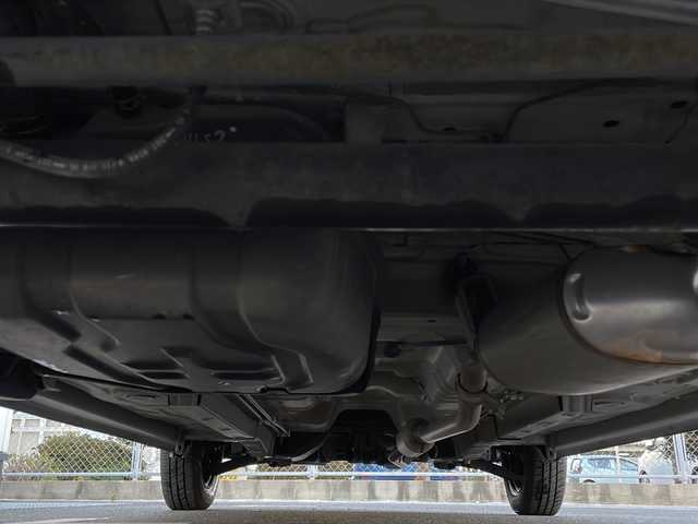 スズキ ワゴンＲ FX 山口県 2011(平23)年 7万km シルキーシルバーメタリック 純正オーディオ/・AM/FM/・CD/純正フロアマット/純正ホイールカバー/電動格納ミラー/ヘッドライトレベライザー/リモコンキー/ドアバイザー/取扱説明書/保証書