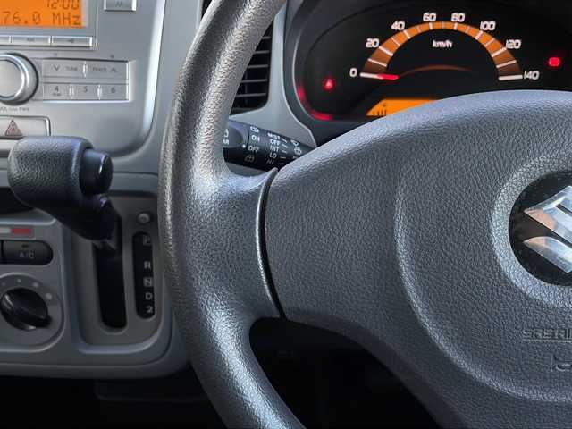 スズキ ワゴンＲ FX 山口県 2011(平23)年 7万km シルキーシルバーメタリック 純正オーディオ/・AM/FM/・CD/純正フロアマット/純正ホイールカバー/電動格納ミラー/ヘッドライトレベライザー/リモコンキー/ドアバイザー/取扱説明書/保証書