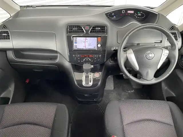 日産 セレナ ハイウェイスター S HV Vエアロ 茨城県 2013(平25)年 8.7万km スーパーブラック (株)IDOMが運営する【じしゃロン水戸店】の自社ローン専用車両になりますこちらは現金またはオートローンご利用時の価格です。自社ローンご希望の方は別途その旨お申付け下さい/純正ナビ(MM113D-W)/バックカメラ/ガラスルーフ/片側パワースライドドア/スタート/16インチアルミホイール/純正フロアマット/ETC