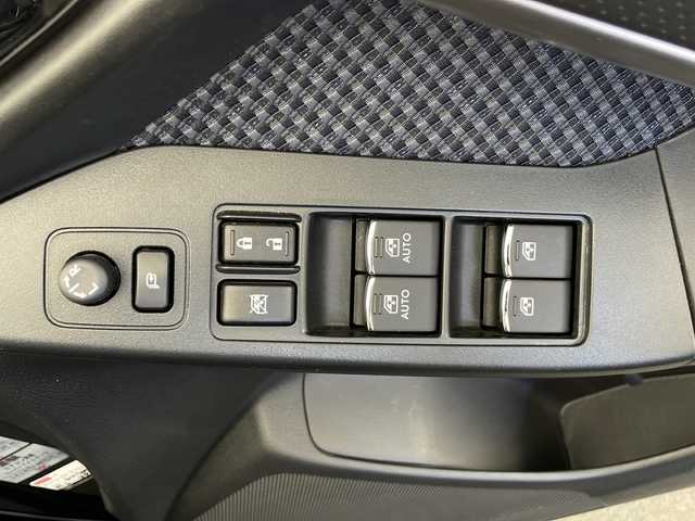 スバル フォレスター 2．0i－L 長野県 2017(平29)年 4.1万km ダークブルーパール 4WD/カーオーディオ（U310）/クルーズコントロール/ドライブレコーダー/AUX/ETC/パワーシート（運転席、助手席）/シートヒーター（運転席、助手席）/オートライト/LEDヘッドライト/フォグランプ/リアフォグランプ/純正フロアマット/純正アルミホイール/ステアリングスイッチ/革巻きステアリング/電動格納ミラー/ウインカーミラー/ドアバイザー