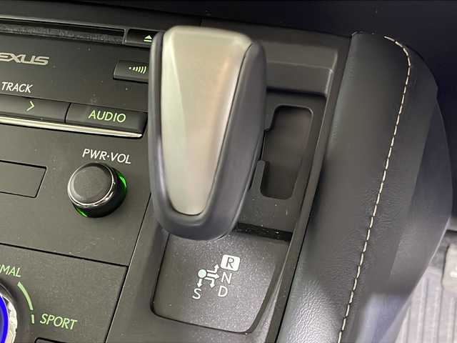 レクサス ＣＴ 200h バージョンC 福岡県 2021(令3)年 2.2万km ソニッククォーツ 純正メモリナビ/追従クルーズコントロール/フルセグテレビ/バックカメラ/Bluetooth接続/シートヒーター(D＋N席)/メモリーパワーシート/ETC2.0/PKSA/PKSB/AUX/純正メモリナビ/追従クルーズコントロール/フルセグテレビ/バックカメラ/Bluetooth接続/シートヒーター(D＋N席)/メモリーパワーシート/ETC2.0/PKSA/PKSB/AUX/純正AW16インチ/ブラインドスポットモニター/前方ドライブレコーダー/パドルシフト/LEDヘッドライト/オートライト/オートハイビーム/プッシュスタート/横滑り防止/衝突被害軽減システム/レーンアシスト