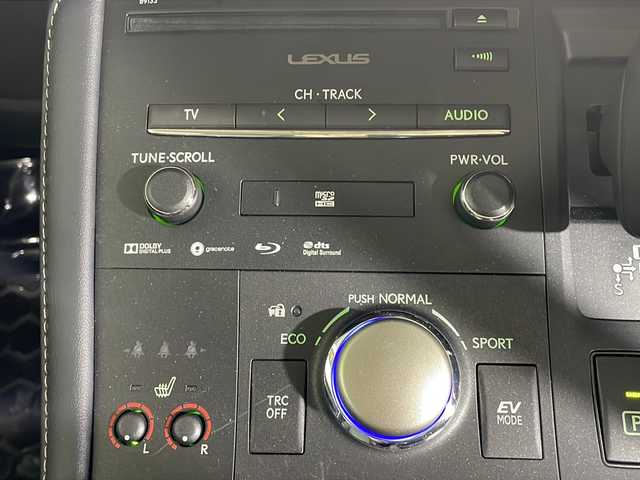 レクサス ＣＴ 200h バージョンC 福岡県 2021(令3)年 2.2万km ソニッククォーツ 純正メモリナビ/追従クルーズコントロール/フルセグテレビ/バックカメラ/Bluetooth接続/シートヒーター(D＋N席)/メモリーパワーシート/ETC2.0/PKSA/PKSB/AUX/純正メモリナビ/追従クルーズコントロール/フルセグテレビ/バックカメラ/Bluetooth接続/シートヒーター(D＋N席)/メモリーパワーシート/ETC2.0/PKSA/PKSB/AUX/純正AW16インチ/ブラインドスポットモニター/前方ドライブレコーダー/パドルシフト/LEDヘッドライト/オートライト/オートハイビーム/プッシュスタート/横滑り防止/衝突被害軽減システム/レーンアシスト