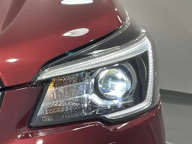 スバル フォレスター ハイブリッド アドバンス 愛知県 2020(令2)年 5.1万km クリムゾンレッドP 純正19インチアルミ・タイヤ有/純正カロッツェリアナビ/（CD・DVD再生/SD/FM/AM/Bluetooth/USB/AUX)/アイサイト　/レーダークルーズコントロール　/シートヒーター　/ビルトインＥＴＣ　/バックカメラ　/デジタルインナーミラー　/ステアリングヒーター　/ドライブレコーダー　/ルーフレール　/メモリー機能付パワーシート　/オートブレーキホールド機能/レーンキープアシスト/ブラインドスポットモニター/パドルシフト/ＬＥＤヘッドライト/LEDフォグランプ/USB接続/純正フロアマット/純正アルミホイール/社外アルミホイール積込/プッシュスタート/　　-スマートキー