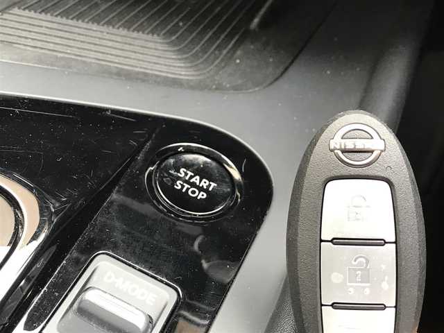 日産 ノート X 富山県 2023(令5)年 7.3万km ガーネットレッド 純正ナビ/フルセグTV/Bluetooth/全周囲カメラ/デジタルインナーミラー/衝突被害軽減ブレーキ/コーナーセンサー/レーンキープアシスト/プロパイロット/プッシュスタート/スマートキー/オートライト/ETC2.0/置くだけ充電