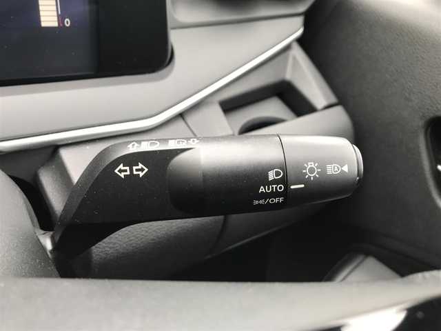 日産 ノート X 富山県 2023(令5)年 7.3万km ガーネットレッド 純正ナビ/フルセグTV/Bluetooth/全周囲カメラ/デジタルインナーミラー/衝突被害軽減ブレーキ/コーナーセンサー/レーンキープアシスト/プロパイロット/プッシュスタート/スマートキー/オートライト/ETC2.0/置くだけ充電