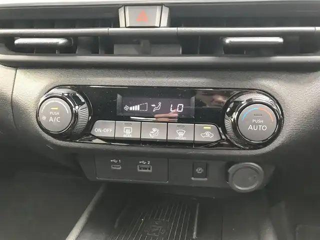 日産 ノート X 富山県 2023(令5)年 7.3万km ガーネットレッド 純正ナビ/フルセグTV/Bluetooth/全周囲カメラ/デジタルインナーミラー/衝突被害軽減ブレーキ/コーナーセンサー/レーンキープアシスト/プロパイロット/プッシュスタート/スマートキー/オートライト/ETC2.0/置くだけ充電