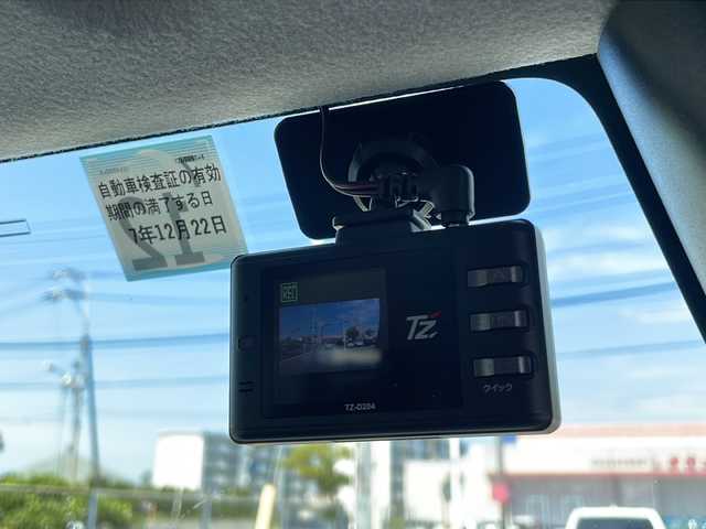 トヨタ ルーミー X 山口県 2022(令4)年 2.8万km ブラックマイカメタリック 社外ディスプレイオーディオ/・フルセグTV/・Bluetooth接続/・バックカメラ/ドライブレコーダー/スマートアシスト/衝突警報機能/ブレーキ制御付誤発進抑制機能/ふらつき警報/先行者発進お知らせ機能/標識認識機能/片側パワースライドドア/純正フロアマット