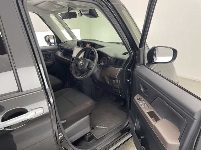 トヨタ ルーミー X 宮崎県 2022(令4)年 2.8万km ブラックマイカメタリック 禁煙車/衝突被害軽減ブレーキ/純正9型ディスプレイオーディオ/（AppleCarPlay/Bluetooth/FMAM/フルセグTV)/純正バックカメラ/純正LEDオートライト/純正ラバーマット/左側電動スライドドア/クリアランスソナー/オートマチックハイビーム/オート電動格納ミラー/スマートキー/プッシュエンジンスタート/新車時保証書/取扱い説明書