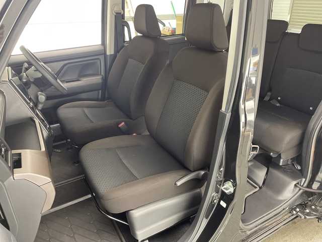 トヨタ ルーミー X 宮崎県 2022(令4)年 2.8万km ブラックマイカメタリック 禁煙車/衝突被害軽減ブレーキ/純正9型ディスプレイオーディオ/（AppleCarPlay/Bluetooth/FMAM/フルセグTV)/純正バックカメラ/純正LEDオートライト/純正ラバーマット/左側電動スライドドア/クリアランスソナー/オートマチックハイビーム/オート電動格納ミラー/スマートキー/プッシュエンジンスタート/新車時保証書/取扱い説明書