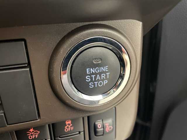 トヨタ ルーミー X 宮崎県 2022(令4)年 2.8万km ブラックマイカメタリック 禁煙車/衝突被害軽減ブレーキ/純正9型ディスプレイオーディオ/（AppleCarPlay/Bluetooth/FMAM/フルセグTV)/純正バックカメラ/純正LEDオートライト/純正ラバーマット/左側電動スライドドア/クリアランスソナー/オートマチックハイビーム/オート電動格納ミラー/スマートキー/プッシュエンジンスタート/新車時保証書/取扱い説明書