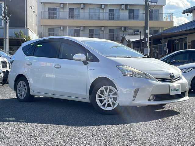 トヨタ プリウス α S 大阪府 2013(平25)年 14.6万km ホワイトパールクリスタルシャイン 社外SDナビ/-フルセグTV/AM/FM/CD/DVD/Bluetooth/ＥＴＣ/ステアリングリモコン/スマートキー/イモビライザー/電格ミラー/ドアバイザー/純正アルミホイール/純正マット