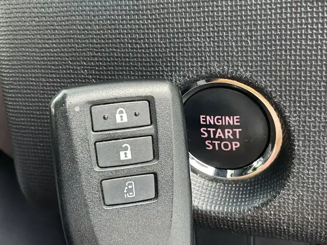 トヨタ スペイド F クイーンⅡ 新潟県 2016(平28)年 4.8万km ボルドーマイカメタリック ディーラー純正ナビ/(CD.SD.ワンセグ.Bluetooth)/ステアリングリモコン/バックカメラ/トヨタセーフティセンス/レーンキープアシスト/オートマチックハイビーム/パワースライドドア/ビルトインETC/キセノンオートライト/プッシュスタート/スマートキー×2/純正フロアマット
