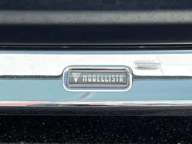 トヨタ エスクァイア ハイブリッド Gi プレミアムパッケージ 奈良県 2017(平29)年 6.8万km ブラック モデリスタエアロ/ALPINE11インチナビ（EX11Z）/（フルセグ/BT/CD/DVD)/ALPINE11インチフリップダウンモニター/クルーズコントロール/バックカメラ/プリクラッシュセーフティ/レーンキープアシスト/両側パワースライドドア/ハーフレザーシート/前席シートヒーター/ステアリングヒーター/後席サンシェード/前後ドライブレコーダー/ETC/純正15インチAW/保証書/取り扱い説明書