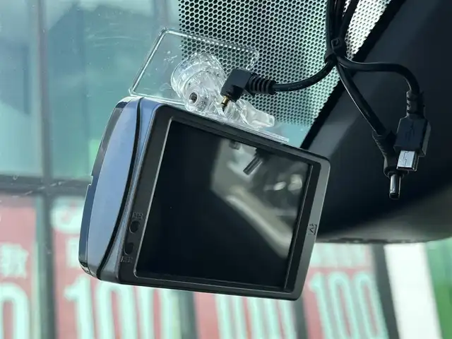 トヨタ エスクァイア ハイブリッド Gi プレミアムパッケージ 奈良県 2017(平29)年 6.8万km ブラック モデリスタエアロ/ALPINE11インチナビ（EX11Z）/（フルセグ/BT/CD/DVD)/ALPINE11インチフリップダウンモニター/クルーズコントロール/バックカメラ/プリクラッシュセーフティ/レーンキープアシスト/両側パワースライドドア/ハーフレザーシート/前席シートヒーター/ステアリングヒーター/後席サンシェード/前後ドライブレコーダー/ETC/純正15インチAW/保証書/取り扱い説明書