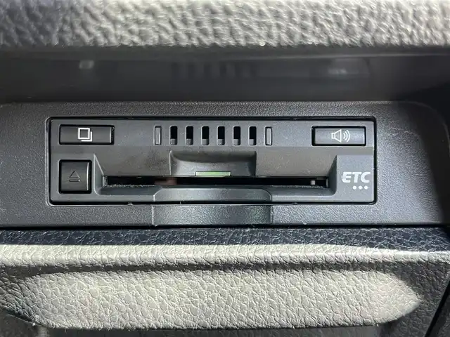 トヨタ エスクァイア ハイブリッド Gi プレミアムパッケージ 奈良県 2017(平29)年 6.8万km ブラック モデリスタエアロ/ALPINE11インチナビ（EX11Z）/（フルセグ/BT/CD/DVD)/ALPINE11インチフリップダウンモニター/クルーズコントロール/バックカメラ/プリクラッシュセーフティ/レーンキープアシスト/両側パワースライドドア/ハーフレザーシート/前席シートヒーター/ステアリングヒーター/後席サンシェード/前後ドライブレコーダー/ETC/純正15インチAW/保証書/取り扱い説明書