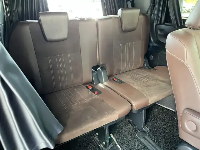 トヨタ エスクァイア ハイブリッド Gi プレミアムパッケージ 奈良県 2017(平29)年 6.8万km ブラック モデリスタエアロ/ALPINE11インチナビ（EX11Z）/（フルセグ/BT/CD/DVD)/ALPINE11インチフリップダウンモニター/クルーズコントロール/バックカメラ/プリクラッシュセーフティ/レーンキープアシスト/両側パワースライドドア/ハーフレザーシート/前席シートヒーター/ステアリングヒーター/後席サンシェード/前後ドライブレコーダー/ETC/純正15インチAW/保証書/取り扱い説明書