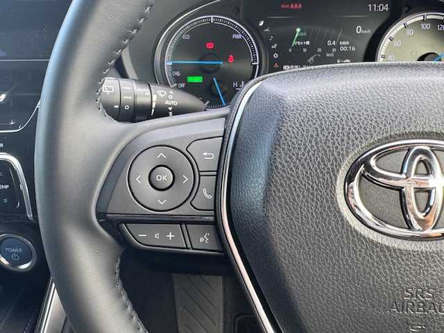 トヨタ ハリアー ハイブリッド G 静岡県 2020(令2)年 0.7万km センシュアルレッドマイカ ●純正12.3インチディスプレイオーディオ(ナビ機能付き)/(フルセグ/Bluetooth/AUX/USB)/●JBLサウンドシステム/●ハーフレザーシート/●運転席パワーシート/●バックカメラ/●レーダークルーズコントロール/●ブラインドスポットモニター/●トヨタセーフティセンス/●プリクラッシュセーフティ/●レーンキープアシスト/●前後クリアランスソナー/●電動パーキングブレーキ/●オートブレーキホールド/●LEDヘッドライト＆フォグランプ/●オートライト/●オートマチックハイビーム/●革巻きステアリング/●ステアリングスイッチ/●ETC2.0/●前方ドライブレコーダー/●デジタルインナーミラー/●パワーバックドア/●電動格納ウィンカーミラー/●置くだけ充電/●スマートキー/●プッシュスタート/●純正フロアマット/●純正18インチアルミホイール/●W＋サイド＋ニーSRS＋ABS/●車両取扱説明書/●ナビ取扱説明書