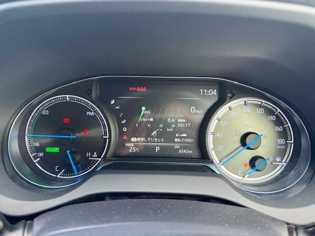 トヨタ ハリアー ハイブリッド G 静岡県 2020(令2)年 0.7万km センシュアルレッドマイカ ●純正12.3インチディスプレイオーディオ(ナビ機能付き)/(フルセグ/Bluetooth/AUX/USB)/●JBLサウンドシステム/●ハーフレザーシート/●運転席パワーシート/●バックカメラ/●レーダークルーズコントロール/●ブラインドスポットモニター/●トヨタセーフティセンス/●プリクラッシュセーフティ/●レーンキープアシスト/●前後クリアランスソナー/●電動パーキングブレーキ/●オートブレーキホールド/●LEDヘッドライト＆フォグランプ/●オートライト/●オートマチックハイビーム/●革巻きステアリング/●ステアリングスイッチ/●ETC2.0/●前方ドライブレコーダー/●デジタルインナーミラー/●パワーバックドア/●電動格納ウィンカーミラー/●置くだけ充電/●スマートキー/●プッシュスタート/●純正フロアマット/●純正18インチアルミホイール/●W＋サイド＋ニーSRS＋ABS/●車両取扱説明書/●ナビ取扱説明書