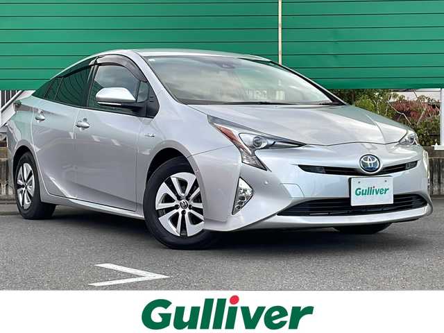 トヨタ プリウス A 茨城県 2019(平31)年 3.3万km シルバーM Toyota Safety Sense/純正SDナビ/Bluetooth接続/プリクラッシュセーフティ/ステアリング制御機能付レーンディパーチャーアラート/レーダークルーズコントロール/オートマチックハイビーム/インテリジェントパーキングアシスト/ビルトインETC/横滑り防止装置/ブラインドスポットモニター/LEDオートヘッドライト/フロントフォグライト/純正フロアマット/電格ミラー/スマートキー/コーナーセンサー/取扱説明書/保証書/記録簿