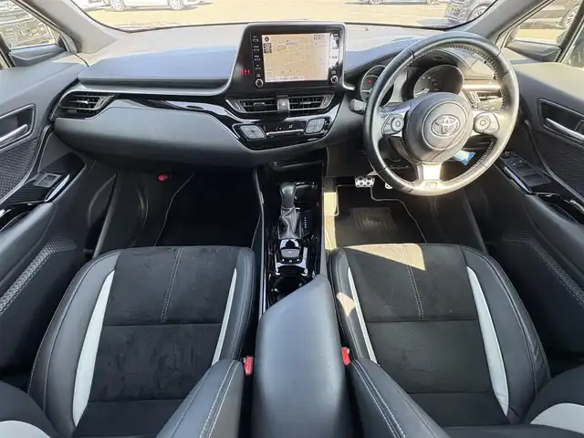 トヨタ Ｃ－ＨＲ S GRスポーツ 大分県 2020(令2)年 7.2万km ブラックマイカ ・ナビ(BT/Miracast)/・フルセグテレビ/・全方位カメラ/・プリクラッシュセーフティ/・レーンキープアシスト/・レーダークルーズコントロール/・ドライブレコーダー/・ETC/・ステアリングスイッチ/・ブレーキホールド/・オートハイビーム/・純正アルミホイール/・GRフロアマット