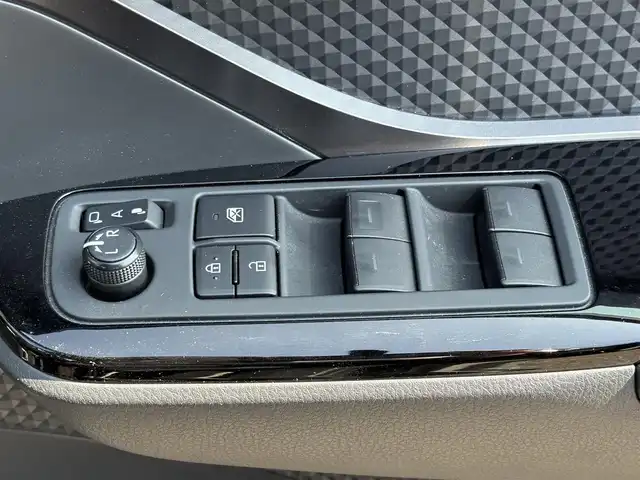 トヨタ Ｃ－ＨＲ S GRスポーツ 大分県 2020(令2)年 7.2万km ブラックマイカ ・ナビ(BT/Miracast)/・フルセグテレビ/・全方位カメラ/・プリクラッシュセーフティ/・レーンキープアシスト/・レーダークルーズコントロール/・ドライブレコーダー/・ETC/・ステアリングスイッチ/・ブレーキホールド/・オートハイビーム/・純正アルミホイール/・GRフロアマット