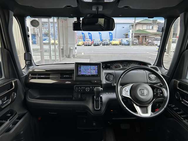 ホンダ Ｎ ＢＯＸ カスタム G L ホンダセンシング 大阪府 2019(令1)年 8.4万km プラチナホワイトパール 純正ＳＤナビ/（フルセグ／ＢＴ／ＣＤ／ＤＶＤ）/バックカメラ/衝突被害軽減システム/横滑り機能/レーンキープアシスト/両側パワースライドドア/ハーフレザーシート/シートヒーター/社外フロアマット/保証書/取扱説明書/ドラレコ/ETC