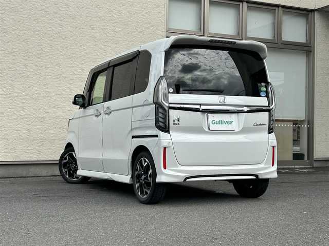 ホンダ Ｎ ＢＯＸ カスタム G L ホンダセンシング 大阪府 2019(令1)年 8.4万km プラチナホワイトパール 純正ＳＤナビ/（フルセグ／ＢＴ／ＣＤ／ＤＶＤ）/バックカメラ/衝突被害軽減システム/横滑り機能/レーンキープアシスト/両側パワースライドドア/ハーフレザーシート/シートヒーター/社外フロアマット/保証書/取扱説明書/ドラレコ/ETC
