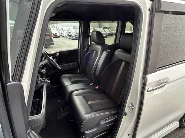 ホンダ Ｎ ＢＯＸ カスタム G L ホンダセンシング 大阪府 2019(令1)年 8.4万km プラチナホワイトパール 純正ＳＤナビ/（フルセグ／ＢＴ／ＣＤ／ＤＶＤ）/バックカメラ/衝突被害軽減システム/横滑り機能/レーンキープアシスト/両側パワースライドドア/ハーフレザーシート/シートヒーター/社外フロアマット/保証書/取扱説明書/ドラレコ/ETC