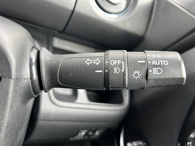 ホンダ Ｎ ＢＯＸ カスタム G L ホンダセンシング 大阪府 2019(令1)年 8.4万km プラチナホワイトパール 純正ＳＤナビ/（フルセグ／ＢＴ／ＣＤ／ＤＶＤ）/バックカメラ/衝突被害軽減システム/横滑り機能/レーンキープアシスト/両側パワースライドドア/ハーフレザーシート/シートヒーター/社外フロアマット/保証書/取扱説明書/ドラレコ/ETC