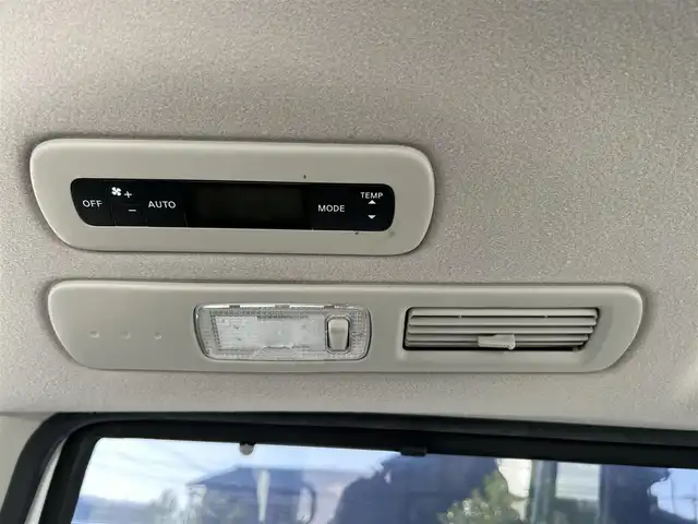 日産 セレナ 福岡県 2013(平25)年 7.9万km ブリリアントホワイトパール 純正ナビ/・フルセグTV/・FM/AM/・DISC/・Bluetooth/純正後席モニター/ETC/クルーズコントロール/プッシュスタート/スマートキー/ドアバイザー/純正フロアマット