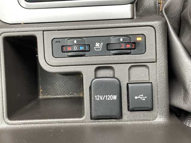 トヨタ ランドクルーザー プラド TX Lパッケージ マットブラED 千葉県 2023(令5)年 2.7万km ブラック Tコネクトナビ/　Bluetooth/Apple car play/Android Auto/サンルーフ/ルーフレール/トヨタセーフティセンス/レーダークルーズコントロール/レーンキープアシスト/衝突軽減ブレーキ/クリアランスソナー/アラウンドビューモニター/ブラインドスポットモニター/先行車発進警報/ロードサインアシスト/オートハイビーム/レザーシート/シートヒーター/エアーシート/パワーシート（前席）/7人乗り/前後ドラレコ/ビルトインETC2.0/LEDライト/フォグランプ/木目調ステアリング/フロアマット/ドアバイザー