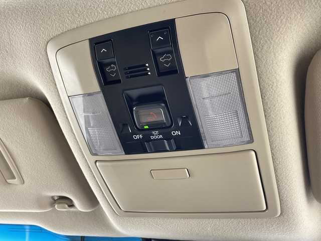 トヨタ ランドクルーザー プラド TX Lパッケージ マットブラED 千葉県 2023(令5)年 2.7万km ブラック Tコネクトナビ/　Bluetooth/Apple car play/Android Auto/サンルーフ/ルーフレール/トヨタセーフティセンス/レーダークルーズコントロール/レーンキープアシスト/衝突軽減ブレーキ/クリアランスソナー/アラウンドビューモニター/ブラインドスポットモニター/先行車発進警報/ロードサインアシスト/オートハイビーム/レザーシート/シートヒーター/エアーシート/パワーシート（前席）/7人乗り/前後ドラレコ/ビルトインETC2.0/LEDライト/フォグランプ/木目調ステアリング/フロアマット/ドアバイザー