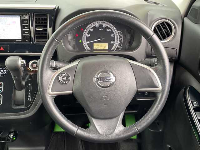 日産 デイズ ルークス X Vセレクション 千葉県 2018(平30)年 4.9万km ピンクゴールドM 社外ナビ/(フルセグTV/BT/CD/DVD)/全周囲カメラ/ドライブレコーダー/パーキングアシスト/衝突被害軽減システム/両側パワースライドドア/横滑り防止装置/ETC/アイドリングストップ/オートライト/電動格納ミラー/純正15インチAW/シートリフター/プッシュスタート/スマートキー/フロアマット