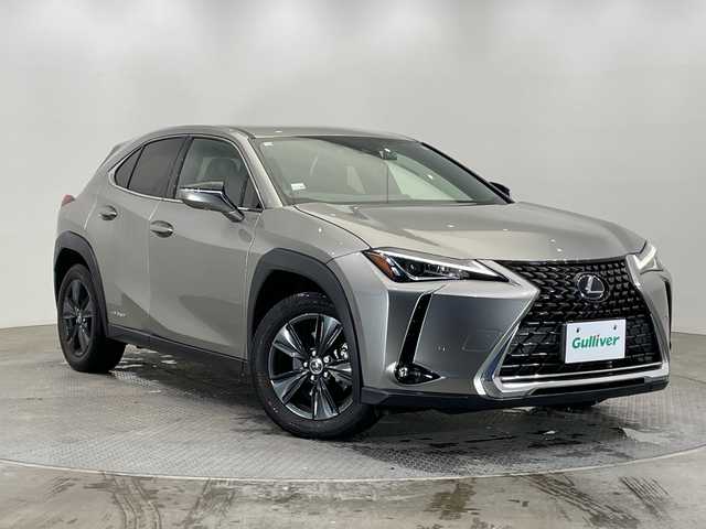 レクサス ＵＸ 250h バージョンC 栃木県 2020(令2)年 4万km ソニックチタニウム 純正メモリナビ/(CD/フルセグTV/Bluetooth/SD/AUX/USB)/バックカメラ/全方位カメラ/前後コーナーセンサー/レクサスセーフティシステム/ビルトインETC2.0/前後ドライブレコーダー/パワーシート/シートヒーター/メモリーシート/禁煙車/ステアリングヒーター/ブラインドスポットモニター/オートライト/LEDヘッドライト/パドルシフト/横滑り防止装置/フォグランプ/スマートキー/プッシュスタート/ステアリングスイッチ/革巻きステアリング/ウィンカーミラー/純正アルミホイール