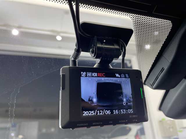 レクサス ＵＸ 250h バージョンC 栃木県 2020(令2)年 4万km ソニックチタニウム 純正メモリナビ/(CD/フルセグTV/Bluetooth/SD/AUX/USB)/バックカメラ/全方位カメラ/前後コーナーセンサー/レクサスセーフティシステム/ビルトインETC2.0/前後ドライブレコーダー/パワーシート/シートヒーター/メモリーシート/禁煙車/ステアリングヒーター/ブラインドスポットモニター/オートライト/LEDヘッドライト/パドルシフト/横滑り防止装置/フォグランプ/スマートキー/プッシュスタート/ステアリングスイッチ/革巻きステアリング/ウィンカーミラー/純正アルミホイール