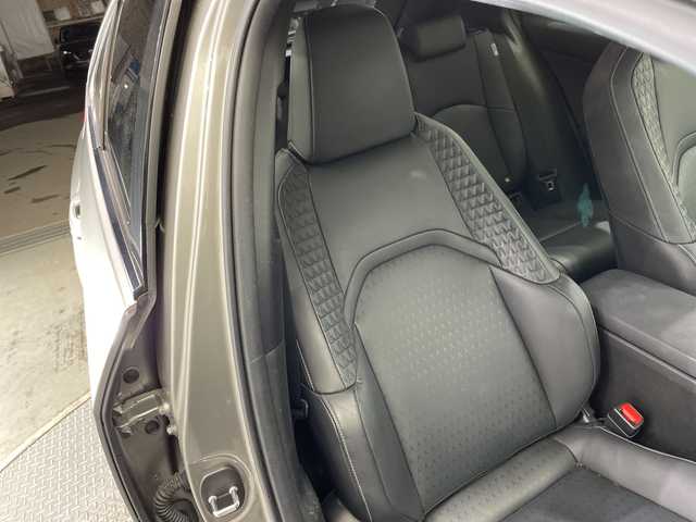 レクサス ＵＸ 250h バージョンC 栃木県 2020(令2)年 4万km ソニックチタニウム 純正メモリナビ/(CD/フルセグTV/Bluetooth/SD/AUX/USB)/バックカメラ/全方位カメラ/前後コーナーセンサー/レクサスセーフティシステム/ビルトインETC2.0/前後ドライブレコーダー/パワーシート/シートヒーター/メモリーシート/禁煙車/ステアリングヒーター/ブラインドスポットモニター/オートライト/LEDヘッドライト/パドルシフト/横滑り防止装置/フォグランプ/スマートキー/プッシュスタート/ステアリングスイッチ/革巻きステアリング/ウィンカーミラー/純正アルミホイール