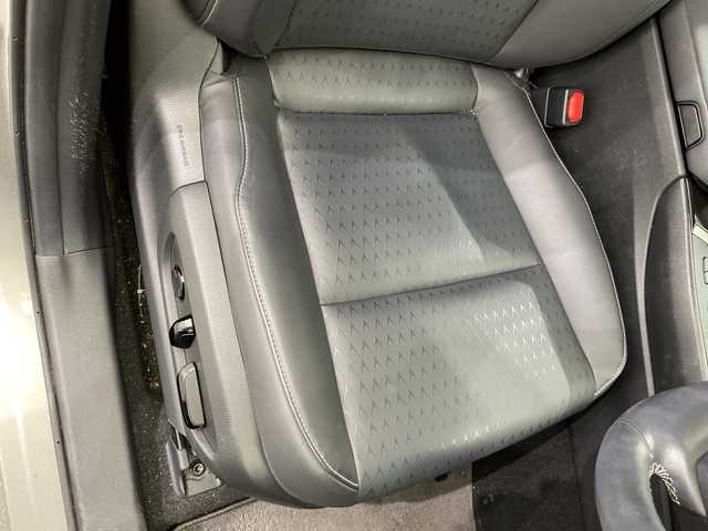 レクサス ＵＸ 250h バージョンC 栃木県 2020(令2)年 4万km ソニックチタニウム 純正メモリナビ/(CD/フルセグTV/Bluetooth/SD/AUX/USB)/バックカメラ/全方位カメラ/前後コーナーセンサー/レクサスセーフティシステム/ビルトインETC2.0/前後ドライブレコーダー/パワーシート/シートヒーター/メモリーシート/禁煙車/ステアリングヒーター/ブラインドスポットモニター/オートライト/LEDヘッドライト/パドルシフト/横滑り防止装置/フォグランプ/スマートキー/プッシュスタート/ステアリングスイッチ/革巻きステアリング/ウィンカーミラー/純正アルミホイール