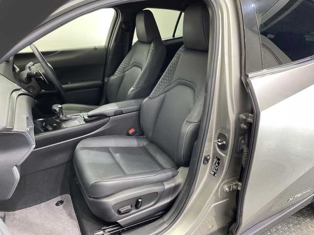 レクサス ＵＸ 250h バージョンC 栃木県 2020(令2)年 4万km ソニックチタニウム 純正メモリナビ/(CD/フルセグTV/Bluetooth/SD/AUX/USB)/バックカメラ/全方位カメラ/前後コーナーセンサー/レクサスセーフティシステム/ビルトインETC2.0/前後ドライブレコーダー/パワーシート/シートヒーター/メモリーシート/禁煙車/ステアリングヒーター/ブラインドスポットモニター/オートライト/LEDヘッドライト/パドルシフト/横滑り防止装置/フォグランプ/スマートキー/プッシュスタート/ステアリングスイッチ/革巻きステアリング/ウィンカーミラー/純正アルミホイール