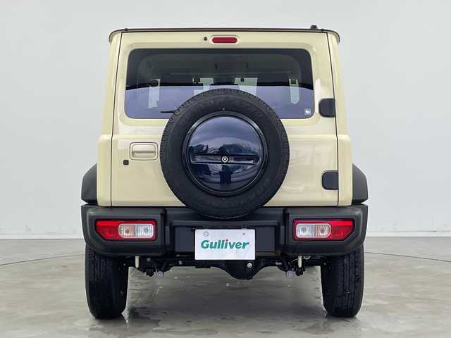 スズキ ジムニー シエラ JC 新潟県 2023(令5)年 0.8万km シフォンアイボリーメタリックブラック2トーンルーフ 社外ディスプレイオーディオ/衝突軽減ブレーキ/車線逸脱警報/ETC/ドライブレコーダー/クルーズコントロール/シートヒーター/オートライト/オートハイビーム/LEDヘッドライト/ステアリングスイッチ/ミラーヒーター/電動格納ミラー/ウィンカーミラー/プッシュスタート/社外ラバーマット/横滑り防止機能/ダウンヒルアシスト/アイドリングストップ