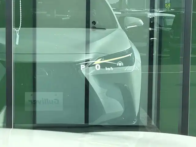 レクサス ＮＸ 350h バージョンL 和歌山県 2022(令4)年 4.4万km ソニッククォーツ パノラマルーフ/三眼ヘッドライト/純正ナビ/フルセグTV/デジタルインナーミラー/パノラミックビューモニター/プリクラッシュセーフティー/レーダークルーズコントロール/ブラインドスポットモニター/ヘッドアップディスプレイ/パワーシート/シートヒーター/シートエアベンチレーション/パワーバックドア/純正アルミホイール/純正フロアマット/オートライト/オートマチックハイビーム