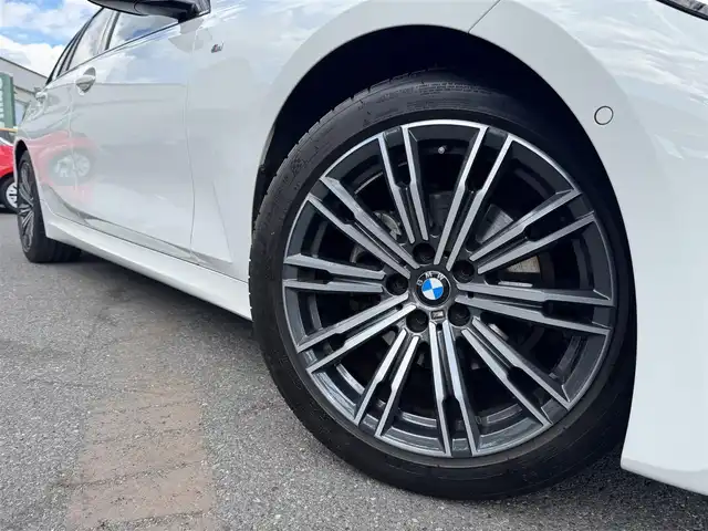 ＢＭＷ ３２０ｄ xDrive ツーリング Mスポーツ 千葉県 2020(令2)年 1.9万km アルピンホワイトⅢ インテリジェントセーフティー/レーダークルーズコントロール/レーンキープアシスト/ブライドスポットモニター/純正ナビ/Bluetooth/カープレイ/バックカメラ/前後ドライブレコーダー/ハーフレザーシート/D/N席シートヒーター/純正18インチAW/LEDライト/ETC/スマートキー