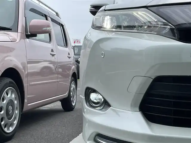 トヨタ ハリアー プレミアム 香川県 2014(平26)年 4.6万km ホワイトパールクリスタルシャイン 社外9インチメモリーナビ/→AM/FM/CD/DVD/Bluetooth/フルセグTV/バックカメラ/モデリスタフルエアロ/パノラマルーフ/ウッドコンビステアリング/レーダークルーズコントロール/パワーバックドア/パワーシート/衝突軽減ブレーキ/ドライブレコーダー/レーンキープアシスト/純正18インチアルミホイール/純正フロアマット/ステアリングスイッチ/オートハイビーム/LEDヘッドライト/プッシュスタート/スマートキー/ハーフレザーシート