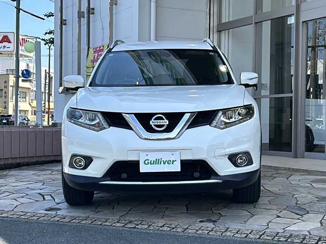 日産 エクストレイル 20X エマージェンシーブレーキ 静岡県 2016(平28)年 9.9万km ブリリアントホワイトパール 社外ナビ/・バックカメラ/・Bluetooth/・フルセグTV/・SD/・CD/DVD/主要装備/・プッシュスタート/・ETC車載器/・エマージェンシーブレーキ/・前後コーナーセンサー/・ルーフレール/・ダウンヒルアシスト/・フルフラットシート/・前席シートヒーター/・純正ＡＷ/・純正フロアマット/・スマートキー/・スペアキー