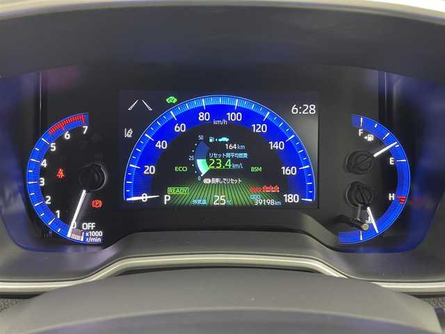 トヨタ カローラ クロス ハイブリッド Z 大分県 2022(令4)年 4万km プラチナホワイトパールマイカ モデリスタエアロ（フロント/サイド/リア）/純正ディスプレイオーディオ/地上デジタルTVチューナー/USB/BT/AM/FM/Apple Car Play/Android Auto/パノラミックビューモニター/パワーバックドア/Toyota Safety Sense/・レーダークルーズコントロール/・レーントレーシングアシスト/・オートハイビーム/・プリクラッシュセーフティ/・ロードサインアシスト/ブラインドスポットモニター/前後コーナーセンサー/クリアランスソナー/電動パーキングブレーキ（シフト連動）/D席パワーシート/前席シートヒーター/純正ドライブレコーダー：DRT-H68A/ルーフレール/4眼LEDヘッドライト/純正18インチアルミホイール/純正フロアマット/スペアキー/保証書・取扱説明書