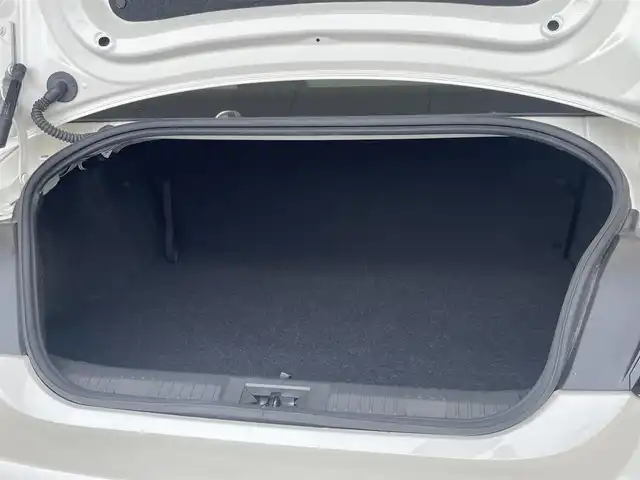トヨタ ＧＲ８６ RZ 岐阜県 2022(令4)年 3.3万km クリスタルホワイトパール GROWダウンサス純サス車載/純正9型SDナビ（NSZT-Y68T）/（フルセグTV/CD/DVD/Bluetooth）/TVキャンセラー/純正SDナビ（NSZT-W68T）/（フルセグTV/CD/DVD/Bluetooth/AUX）/バックカメラ/ハーフレザーシート/前席シートヒーター/本革巻きステアリング/本革巻きシフトノブ/LEDヘッドライト/オートライト/スポーツアルミペダル/純正18インチAW/純正フロアマット/ABS/横滑り防止装置/後側方警戒支援システム/ステアリング連動ヘッドランプ/ダブル＋サイドエアバッグ