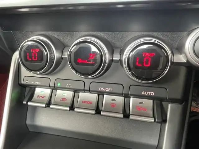 トヨタ ＧＲ８６ RZ 岐阜県 2022(令4)年 3.3万km クリスタルホワイトパール GROWダウンサス純サス車載/純正9型SDナビ（NSZT-Y68T）/（フルセグTV/CD/DVD/Bluetooth）/TVキャンセラー/純正SDナビ（NSZT-W68T）/（フルセグTV/CD/DVD/Bluetooth/AUX）/バックカメラ/ハーフレザーシート/前席シートヒーター/本革巻きステアリング/本革巻きシフトノブ/LEDヘッドライト/オートライト/スポーツアルミペダル/純正18インチAW/純正フロアマット/ABS/横滑り防止装置/後側方警戒支援システム/ステアリング連動ヘッドランプ/ダブル＋サイドエアバッグ