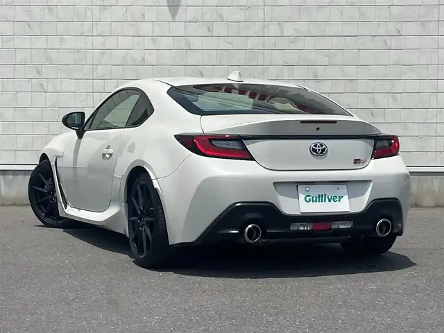 トヨタ ＧＲ８６ RZ 岐阜県 2022(令4)年 3.3万km クリスタルホワイトパール GROWダウンサス純サス車載/純正9型SDナビ（NSZT-Y68T）/（フルセグTV/CD/DVD/Bluetooth）/TVキャンセラー/バックカメラ/ハーフレザーシート/前席シートヒーター/本革巻きステアリング/本革巻きシフトノブ/LEDヘッドライト/オートライト/スポーツアルミペダル/純正18インチAW/純正フロアマット/ABS/横滑り防止装置/後側方警戒支援システム/ステアリング連動ヘッドランプ/ダブル＋サイドエアバッグ